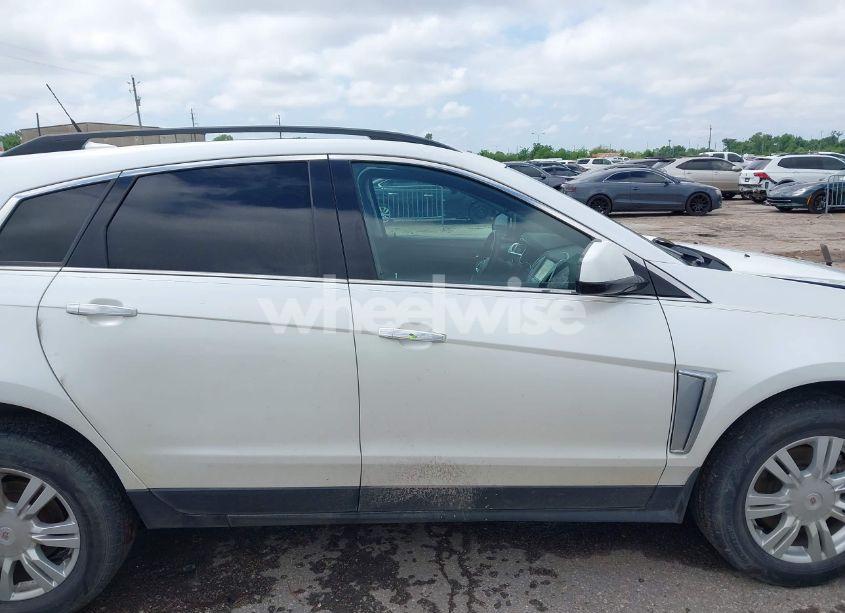 Photo 13 of 2014 Cadillac Srx STANDARD (VIN 3GYFNAE33ES680720)