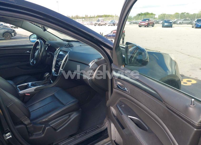 Photo 5 of 2014 Cadillac Srx STANDARD (VIN 3GYFNAE35ES627243)