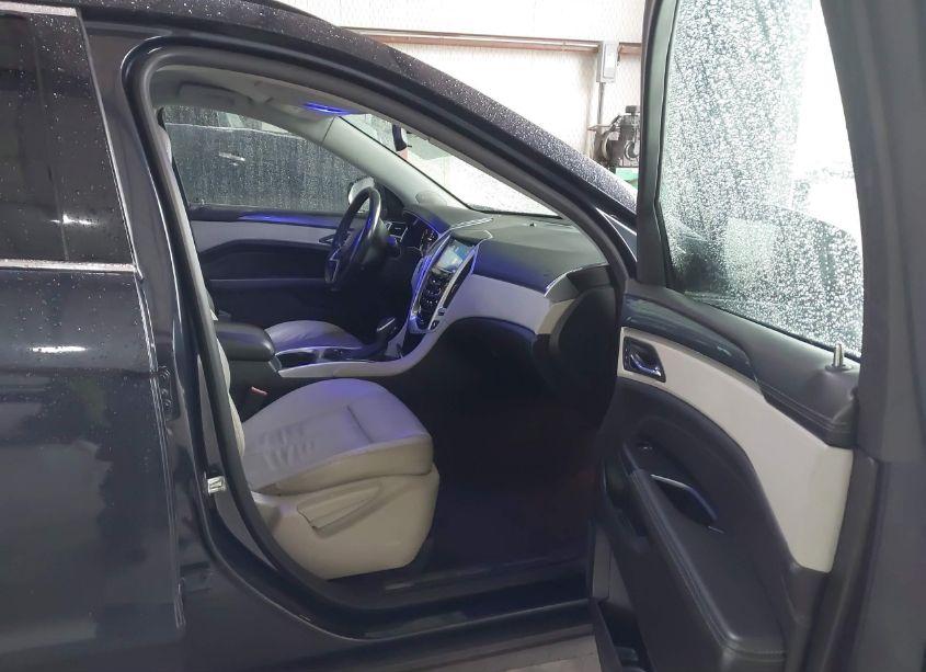 Photo 5 of 2015 Cadillac Srx STANDARD (VIN 3GYFNAE35FS632976)