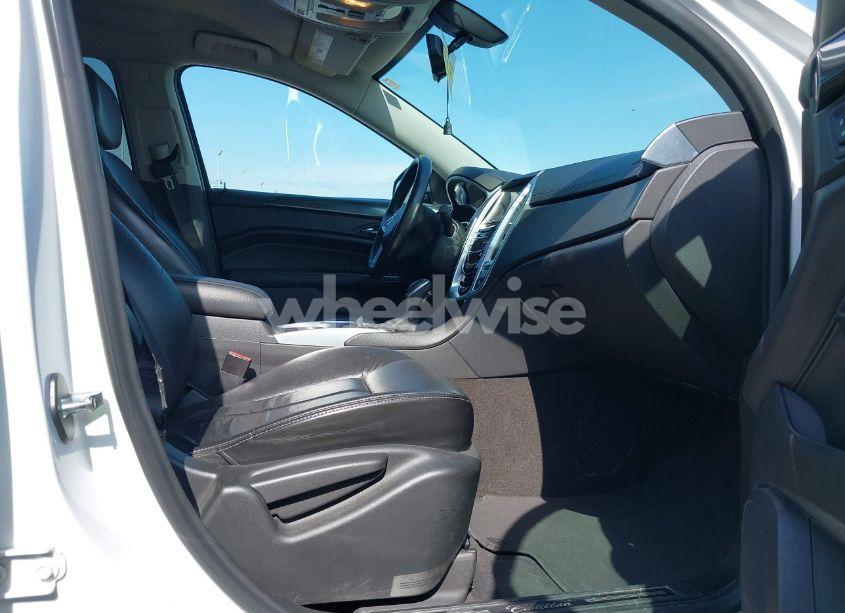 Photo 5 of 2014 Cadillac Srx STANDARD (VIN 3GYFNAE37ES676329)