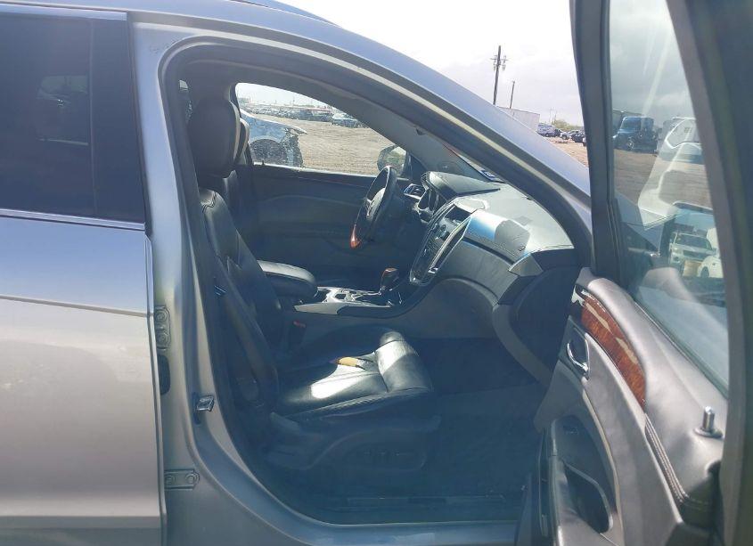 Photo 5 of 2010 Cadillac Srx LUXURY COLLECTION (VIN 3GYFNAEY4AS572919)