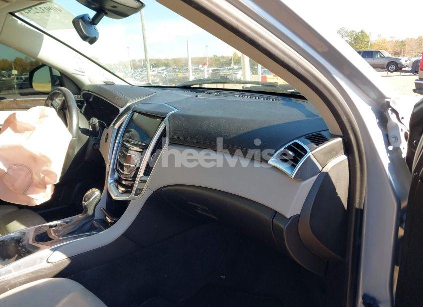 Photo 5 of 2014 Cadillac Srx LUXURY COLLECTION (VIN 3GYFNBE30ES615023)