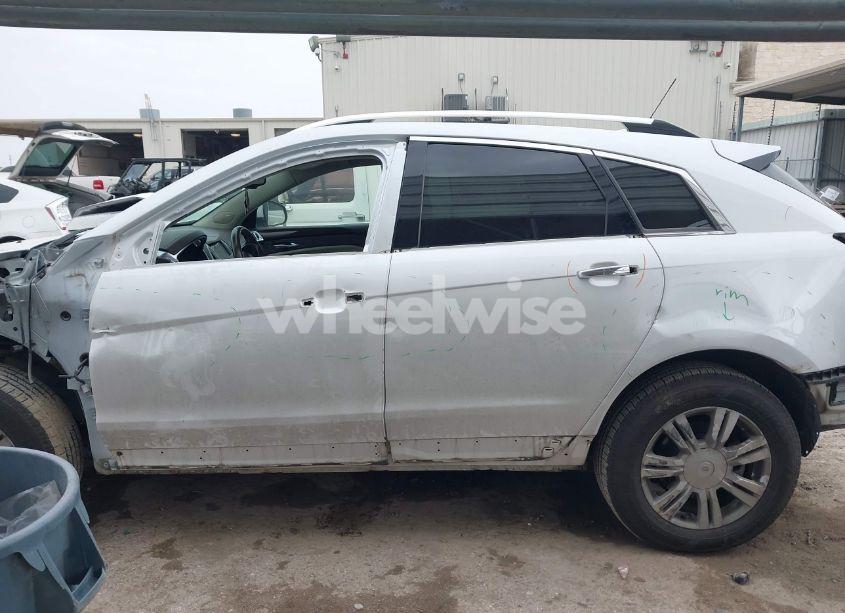 Photo 14 of 2015 Cadillac Srx LUXURY COLLECTION (VIN 3GYFNBE31FS552323)