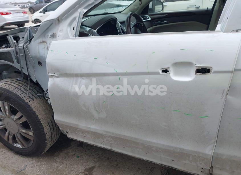 Photo 18 of 2015 Cadillac Srx LUXURY COLLECTION (VIN 3GYFNBE31FS552323)