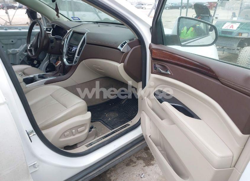 Photo 5 of 2015 Cadillac Srx LUXURY COLLECTION (VIN 3GYFNBE31FS552323)