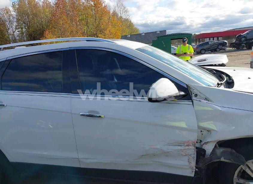 Photo 13 of 2015 Cadillac Srx LUXURY COLLECTION (VIN 3GYFNBE32FS543307)