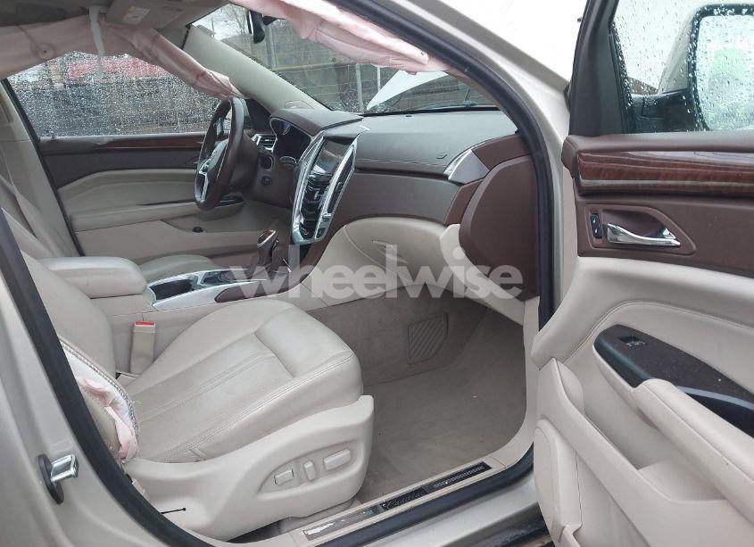 Photo 5 of 2014 Cadillac Srx LUXURY COLLECTION (VIN 3GYFNBE35ES565980)