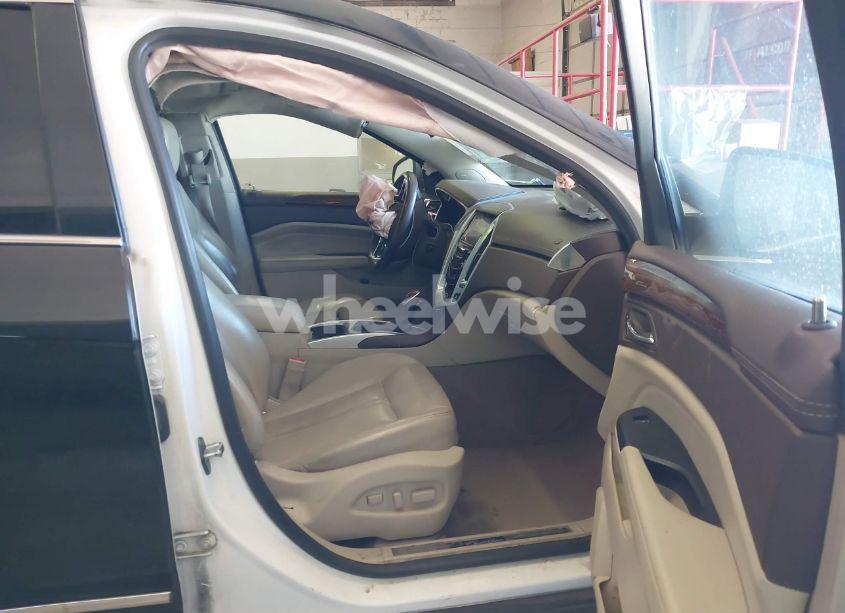 Photo 5 of 2014 Cadillac Srx LUXURY COLLECTION (VIN 3GYFNBE37ES679611)