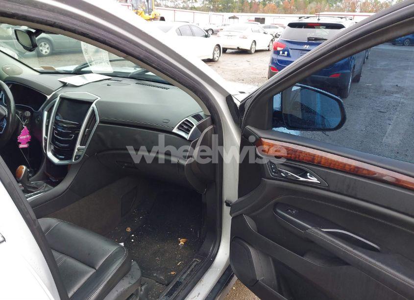 Photo 5 of 2016 Cadillac Srx LUXURY COLLECTION (VIN 3GYFNBE38GS535049)