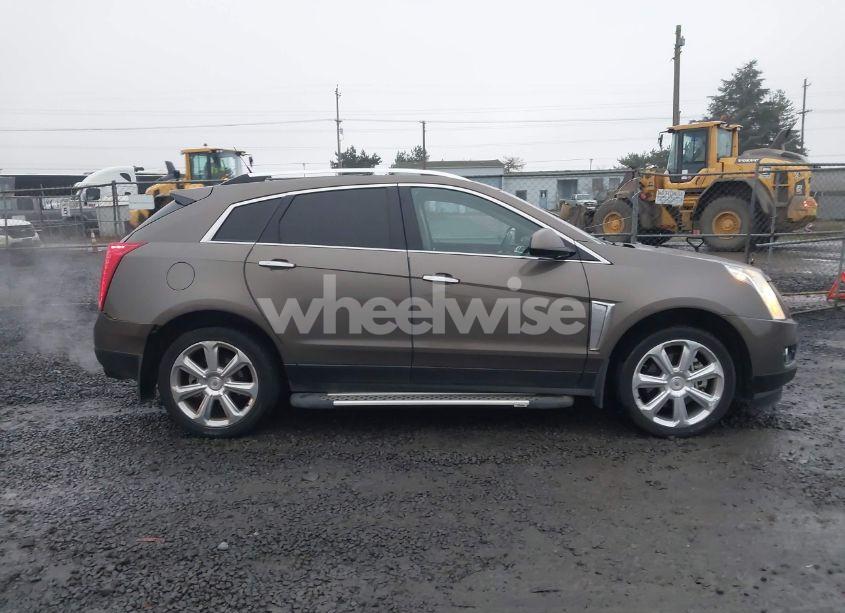 Photo 13 of 2014 Cadillac Srx PERFORMANCE COLLECTION (VIN 3GYFNCE30ES635570)