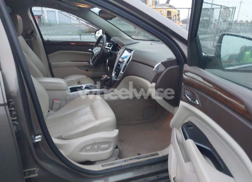 Photo 5 of 2014 Cadillac Srx PERFORMANCE COLLECTION (VIN 3GYFNCE30ES635570)