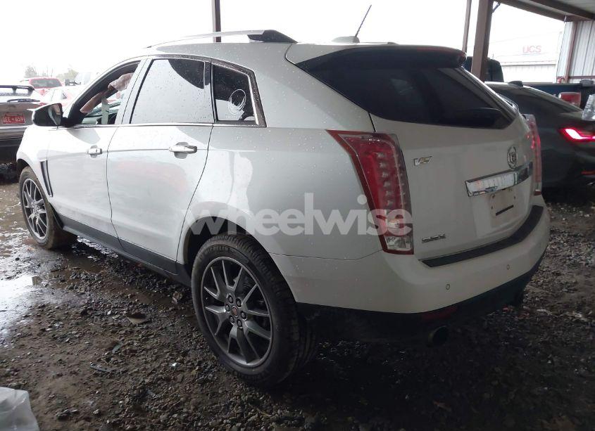 Photo 3 of 2015 Cadillac Srx PERFORMANCE COLLECTION (VIN 3GYFNCE30FS612940)