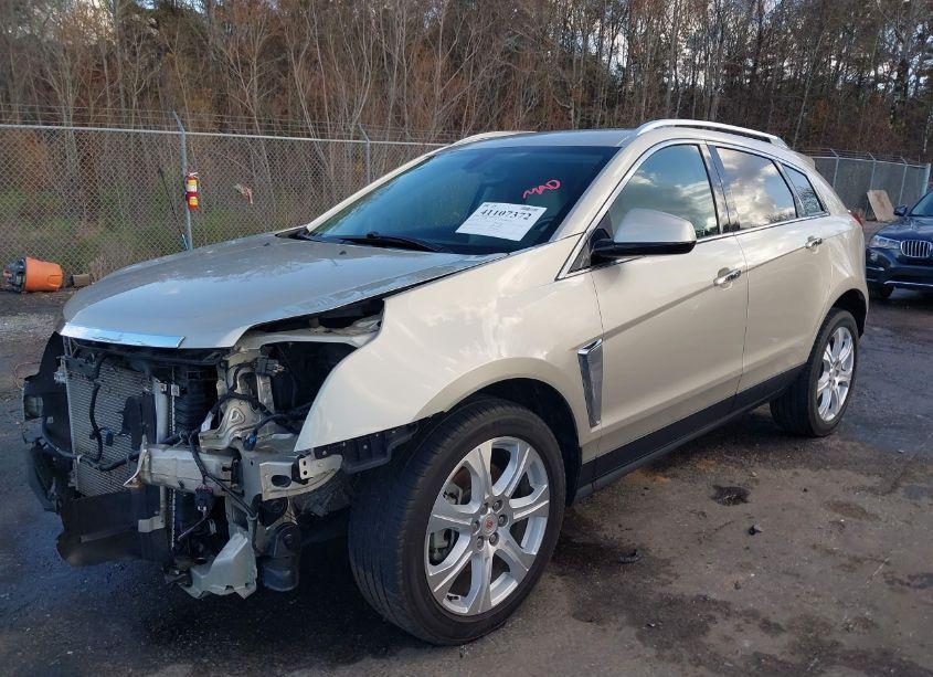 Photo 2 of 2015 Cadillac Srx PERFORMANCE COLLECTION (VIN 3GYFNCE31FS568981)