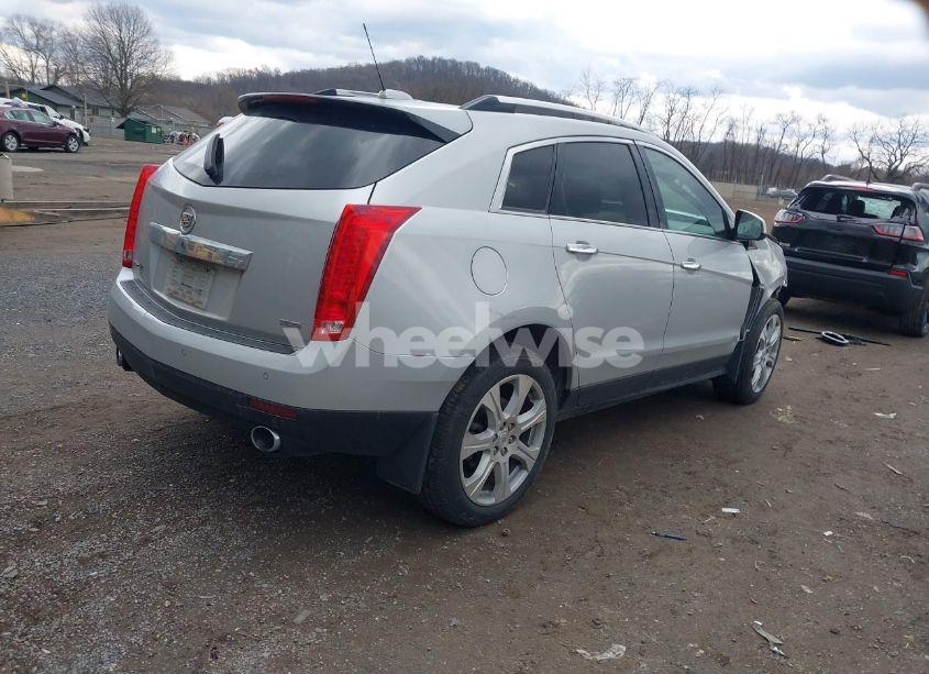 Photo 4 of 2015 Cadillac Srx PERFORMANCE COLLECTION (VIN 3GYFNCE33FS594885)