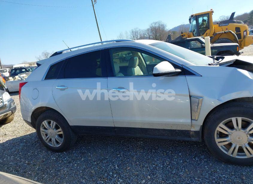 Photo 13 of 2013 Cadillac Srx LUXURY COLLECTION (VIN 3GYFNCE34DS560757)