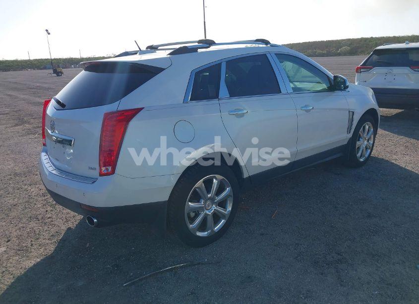 Photo 4 of 2015 Cadillac Srx PERFORMANCE COLLECTION (VIN 3GYFNCE39FS639733)