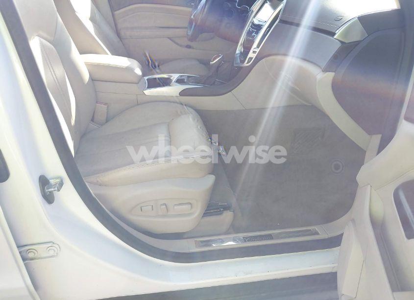 Photo 5 of 2015 Cadillac Srx PERFORMANCE COLLECTION (VIN 3GYFNCE39FS639733)