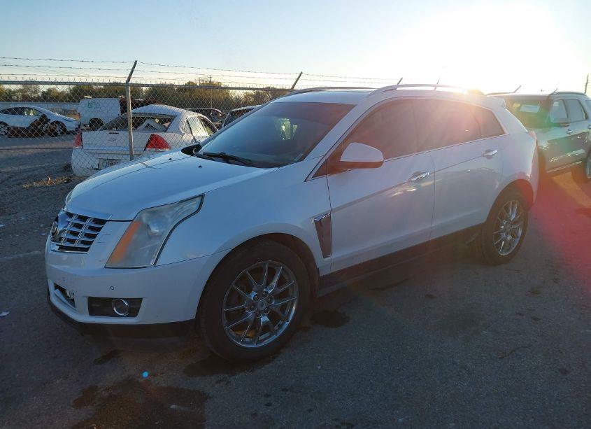 Photo 2 of 2013 Cadillac Srx PERFORMANCE COLLECTION (VIN 3GYFNDE36DS638705)