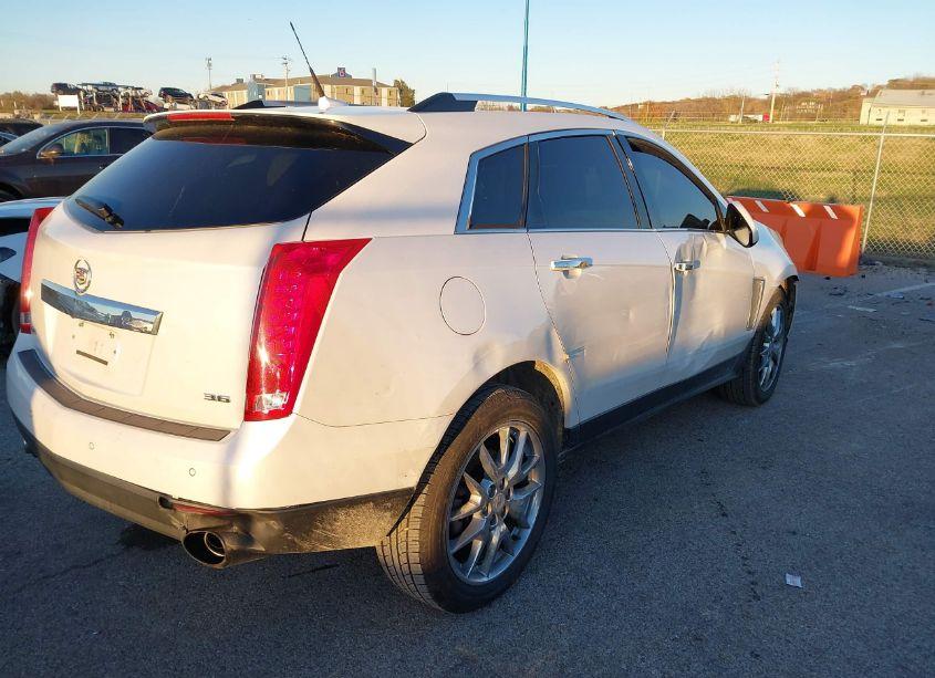 Photo 4 of 2013 Cadillac Srx PERFORMANCE COLLECTION (VIN 3GYFNDE36DS638705)