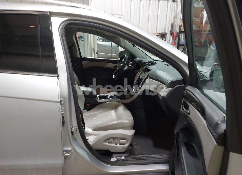 Photo 5 of 2016 Cadillac Srx LUXURY COLLECTION (VIN 3GYFNEE32GS507927)