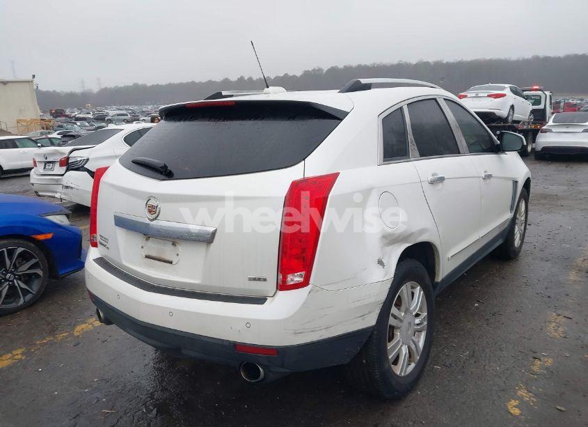 Photo 4 of 2015 Cadillac Srx LUXURY COLLECTION (VIN 3GYFNEE33FS554365)