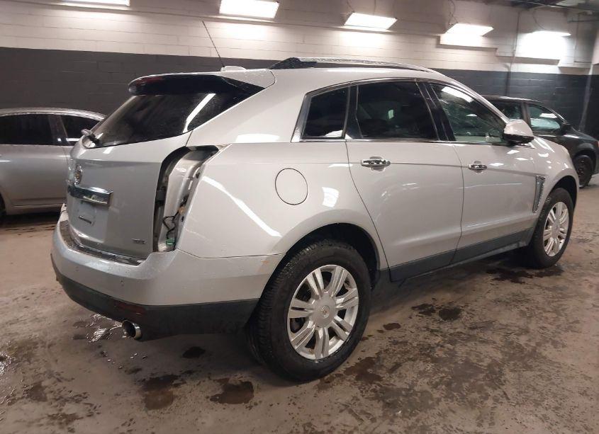 Photo 4 of 2016 Cadillac Srx LUXURY COLLECTION (VIN 3GYFNEE33GS572320)