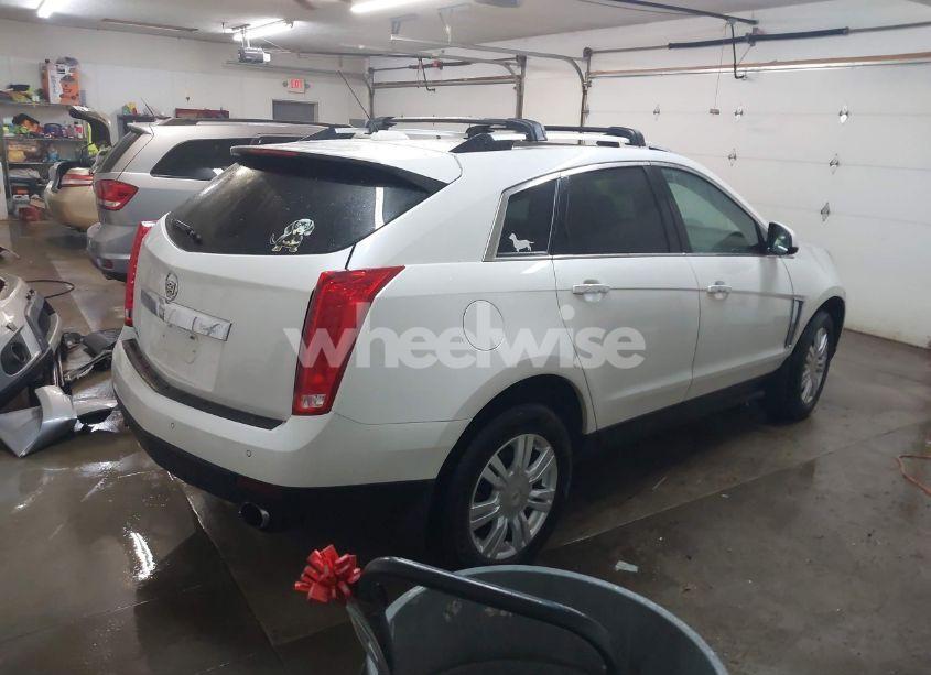 Photo 4 of 2015 Cadillac Srx LUXURY COLLECTION (VIN 3GYFNEE38FS611255)