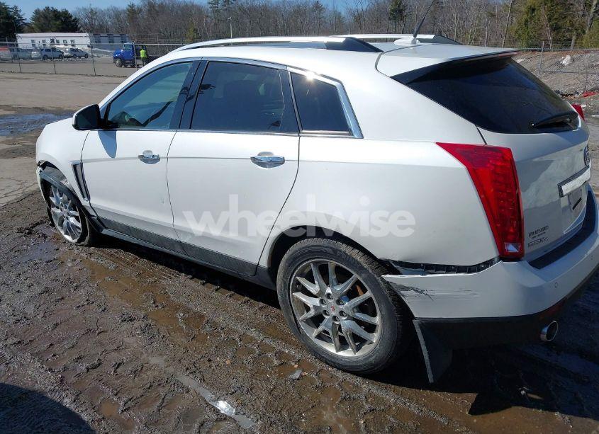 Photo 3 of 2014 Cadillac Srx PERFORMANCE COLLECTION (VIN 3GYFNFE30ES586713)