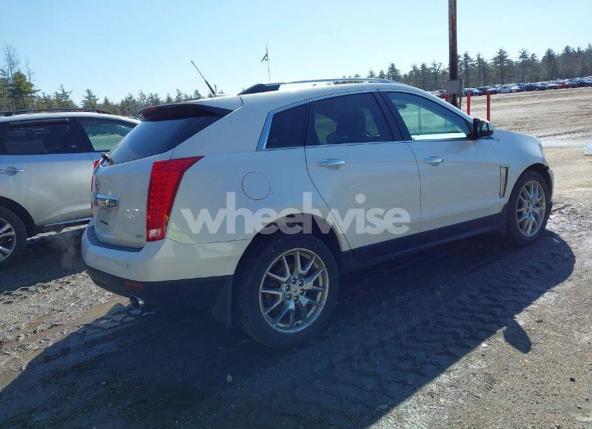 Photo 4 of 2014 Cadillac Srx PERFORMANCE COLLECTION (VIN 3GYFNFE30ES586713)