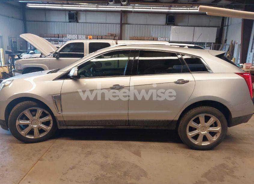 Photo 15 of 2015 Cadillac Srx PERFORMANCE COLLECTION (VIN 3GYFNFE30FS556662)