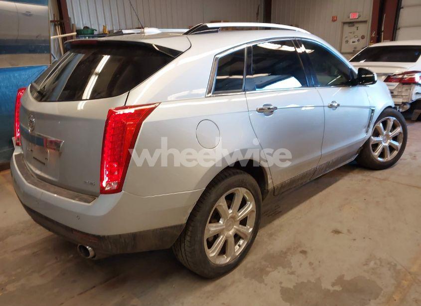 Photo 4 of 2015 Cadillac Srx PERFORMANCE COLLECTION (VIN 3GYFNFE30FS556662)