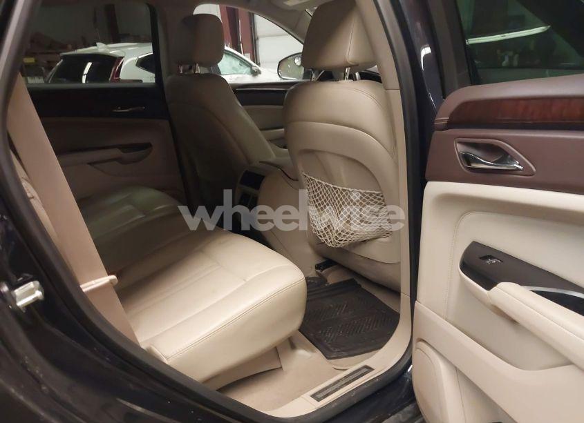 Photo 8 of 2014 Cadillac Srx PERFORMANCE COLLECTION (VIN 3GYFNFE33ES682156)