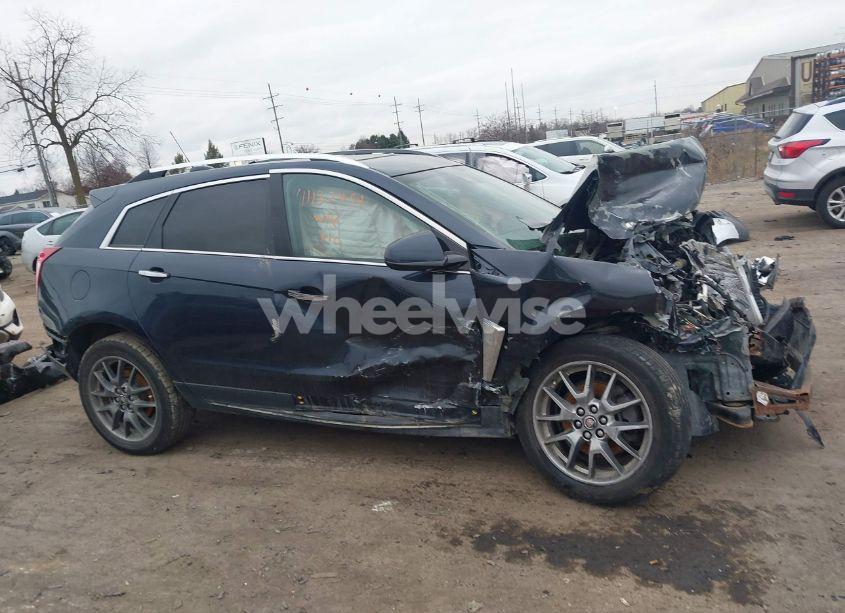 Photo 13 of 2015 Cadillac Srx PERFORMANCE COLLECTION (VIN 3GYFNFE33FS621780)