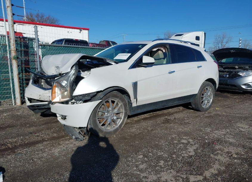 Photo 2 of 2014 Cadillac Srx PERFORMANCE COLLECTION (VIN 3GYFNFE35ES516382)