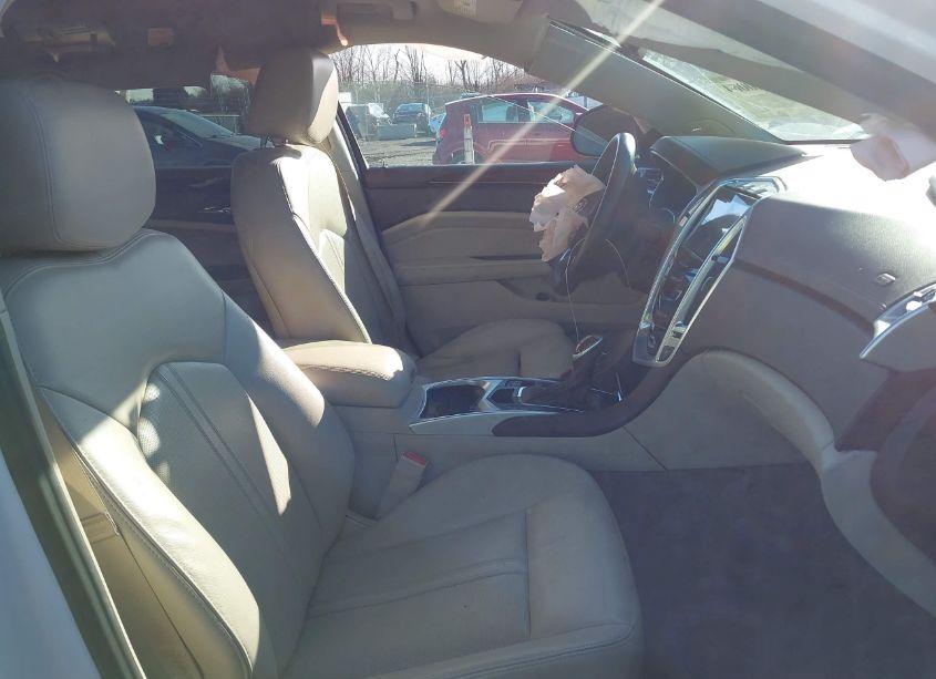 Photo 5 of 2014 Cadillac Srx PERFORMANCE COLLECTION (VIN 3GYFNFE35ES516382)