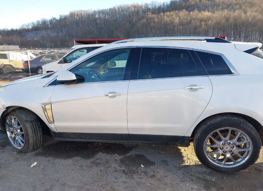 Photo 14 of 2014 Cadillac Srx PERFORMANCE COLLECTION (VIN 3GYFNFE38ES526596)