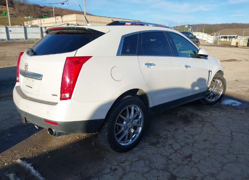 Photo 4 of 2014 Cadillac Srx PERFORMANCE COLLECTION (VIN 3GYFNFE38ES526596)