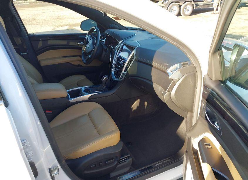 Photo 5 of 2014 Cadillac Srx PERFORMANCE COLLECTION (VIN 3GYFNFE38ES526596)