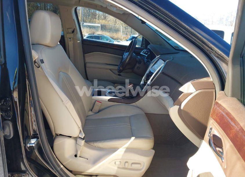 Photo 5 of 2013 Cadillac Srx PERFORMANCE COLLECTION (VIN 3GYFNHE30DS637959)