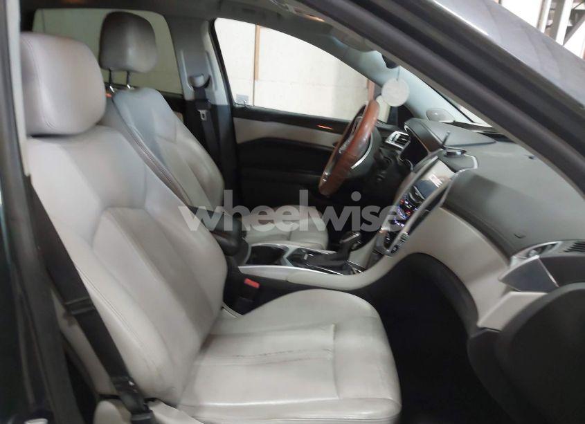 Photo 5 of 2013 Cadillac Srx PERFORMANCE COLLECTION (VIN 3GYFNHE33DS540366)