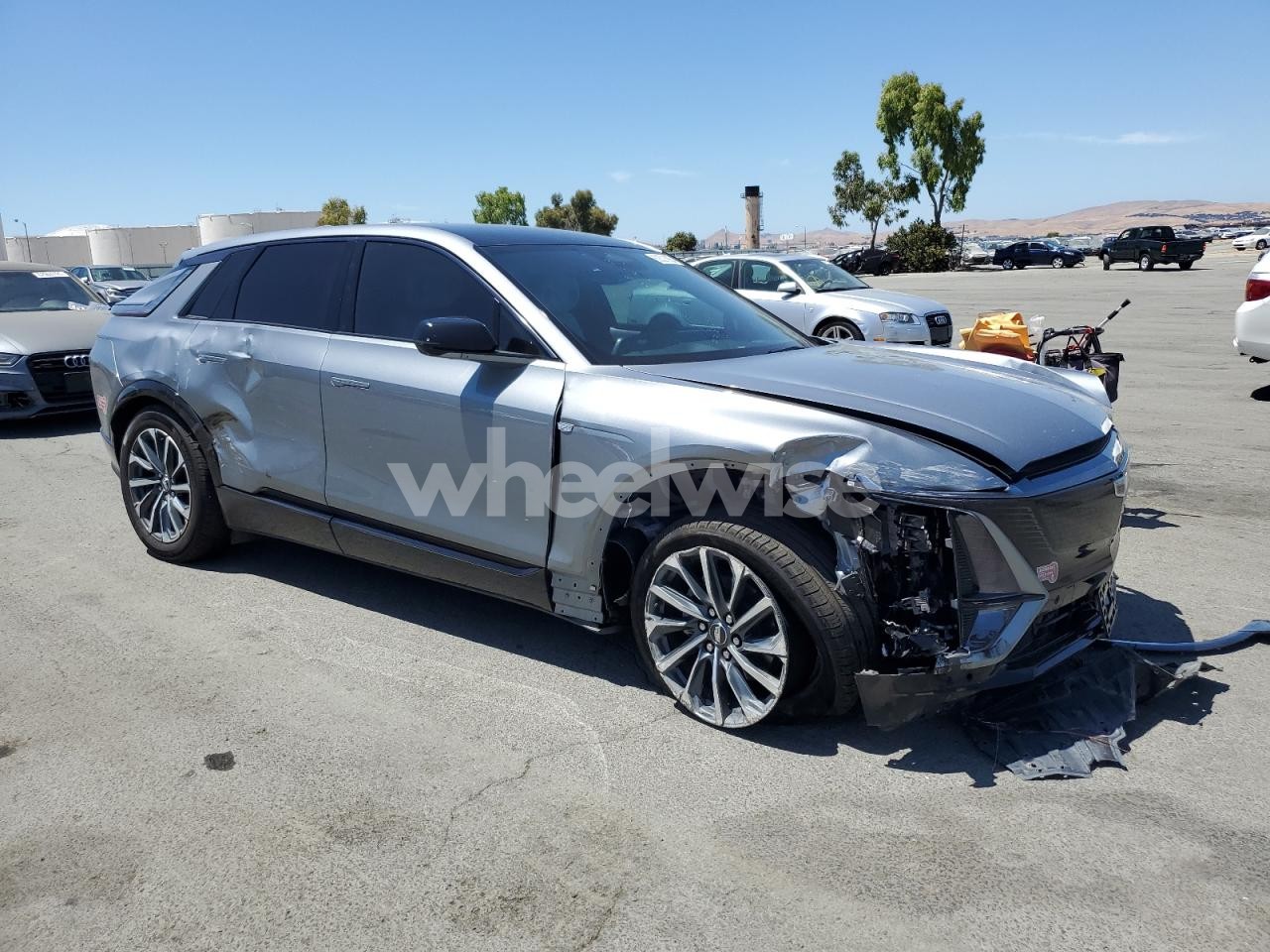 Photo 4 of 2024 CADILLAC LYRIQ SPORT (VIN 3GYK3DMR2SS207690)