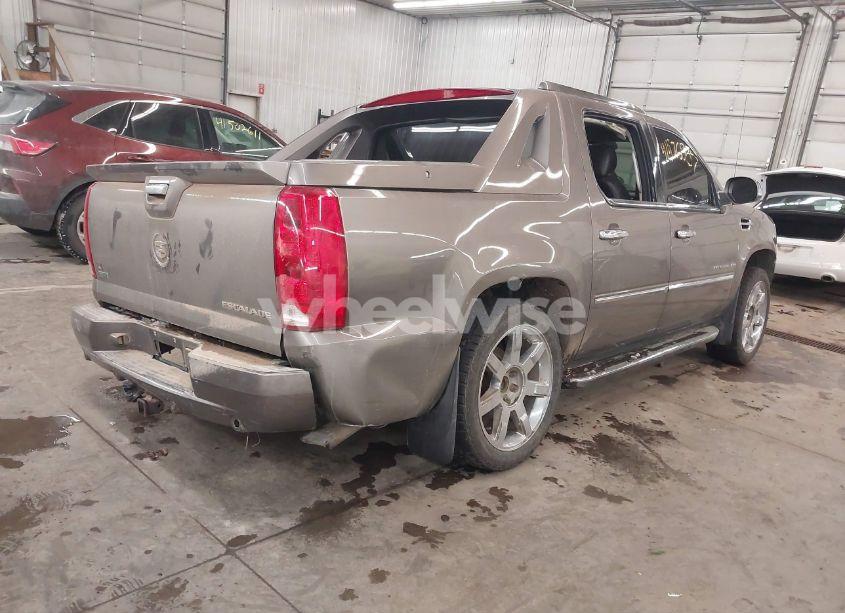 Photo 4 of 2011 Cadillac Escalade EXT LUXURY (VIN 3GYT4MEF4BG222118)