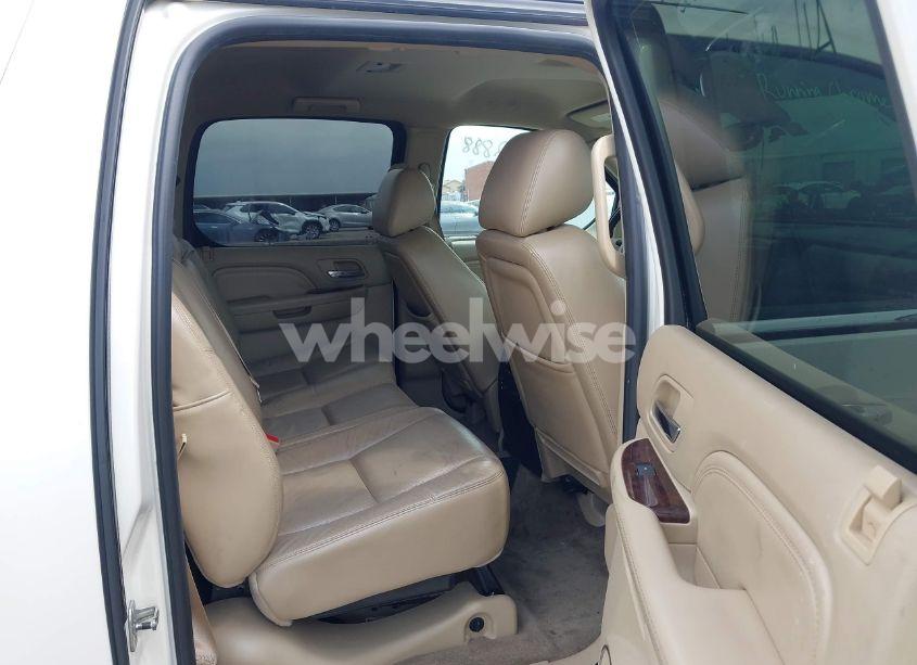 Photo 8 of 2010 Cadillac Escalade EXT STANDARD (VIN 3GYVKLEF4AG171775)