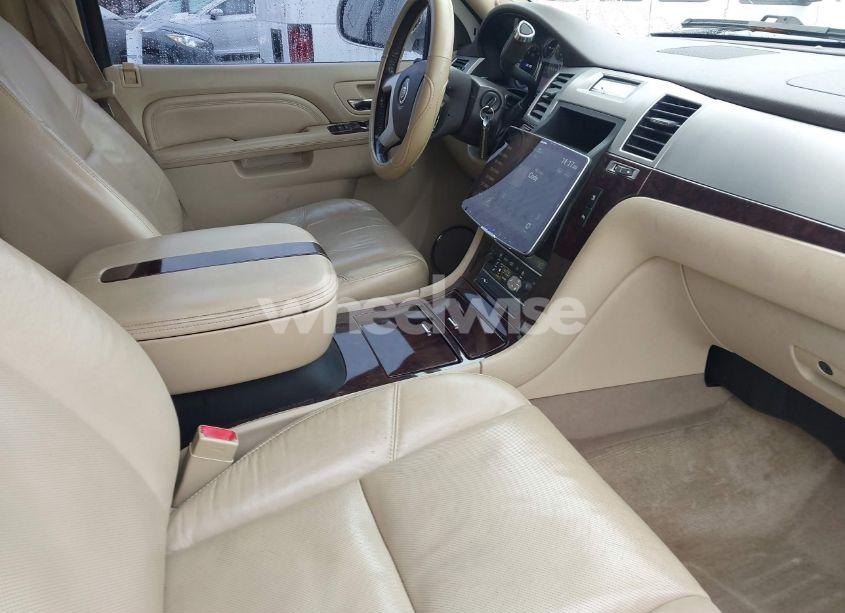 Photo 5 of 2010 Cadillac Escalade EXT STANDARD (VIN 3GYVKLEF8AG285021)