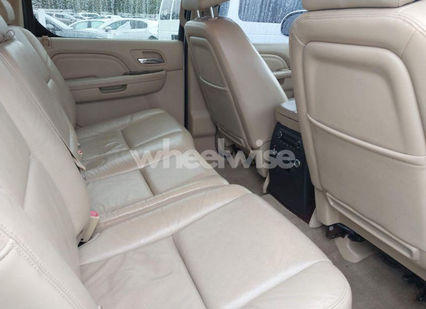 Photo 8 of 2010 Cadillac Escalade EXT STANDARD (VIN 3GYVKLEF8AG285021)