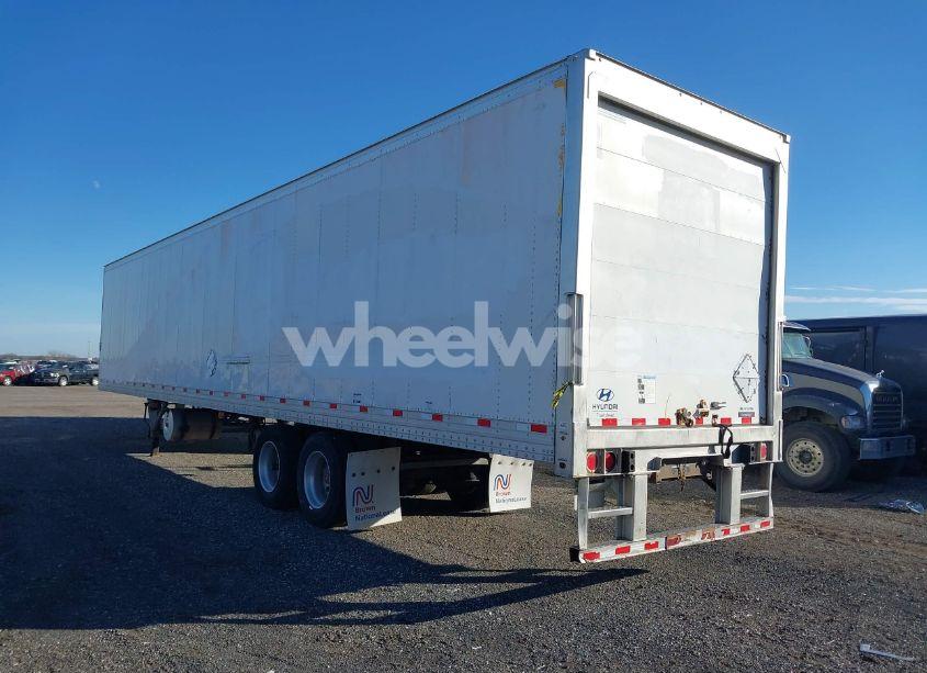 Photo 3 of 2017 Hyundai Translead INC REEFER SEMI TRAILER (VIN 3H3V482C6HT821007)