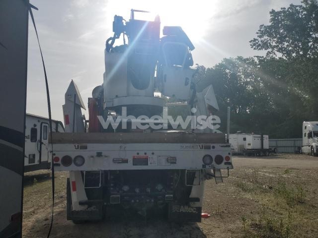 Photo 9 of 2023 INTERNATIONAL HV507 DIGGER DERRICK TRUCK N/A (VIN 3HAEHTAT1PL302222)