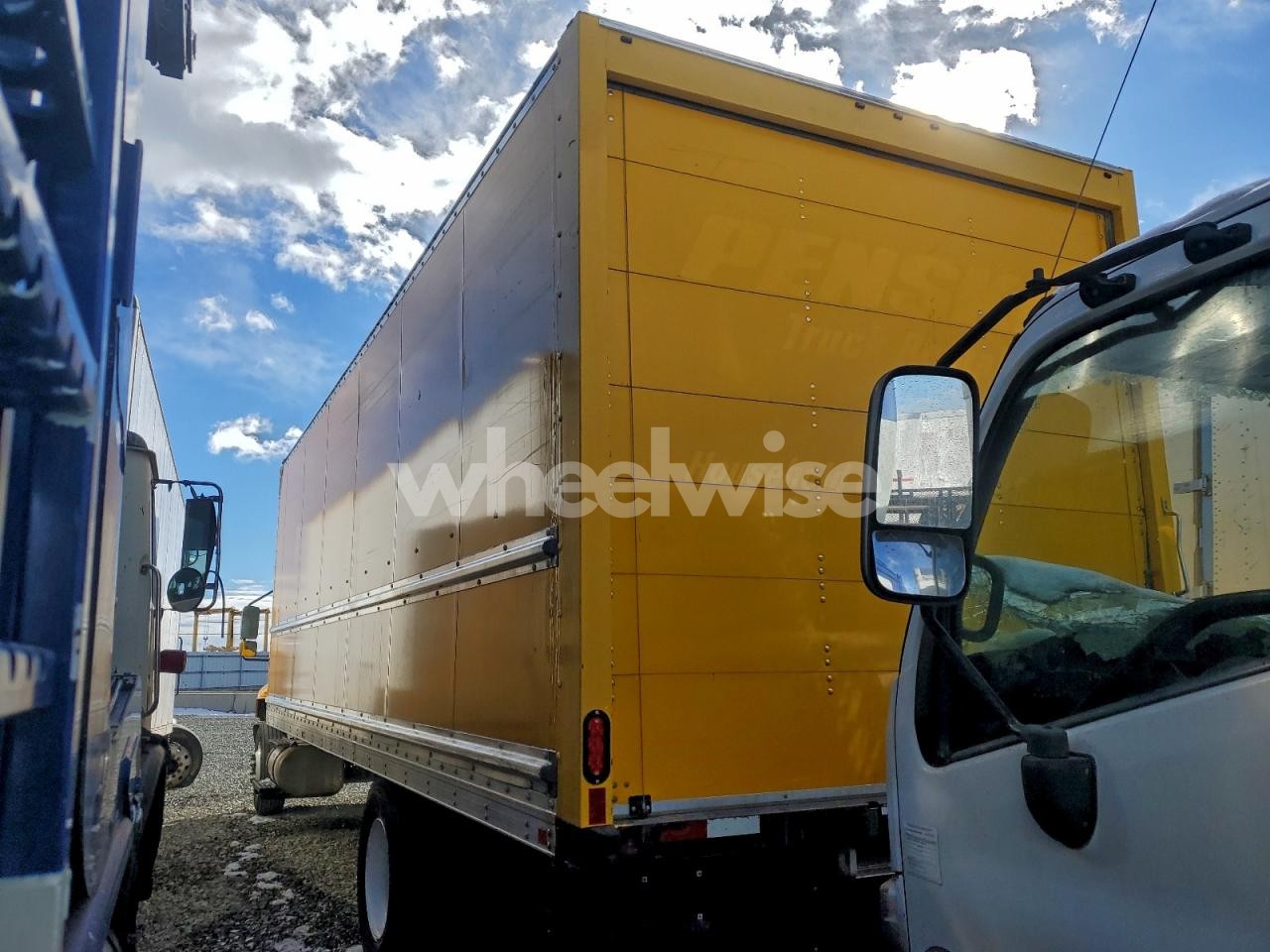 Photo 3 of 2021 INTERNATIONAL MV607 BOX TRUCK (VIN 3HAEUMML1ML479362)
