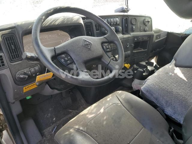 Photo 3 of 2025 INTERNATIONAL MV607 - TRUCKS EXPEDITOR TRUCK (VIN 3HAEUMML2SL364377)