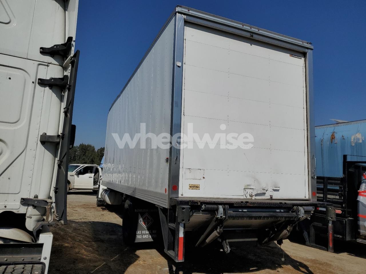 Photo 2 of 2022 INTERNATIONAL MV607 (VIN 3HAEUMML5NL270188)